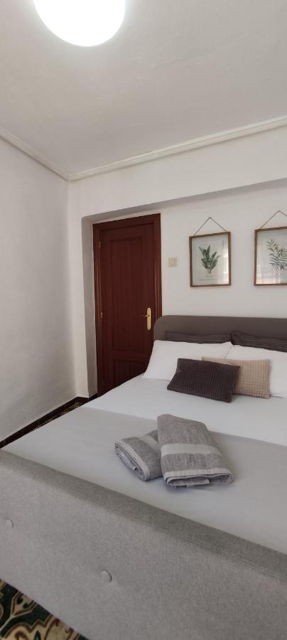 Habitacion Con Balcon Privado. Alloggio in famiglia