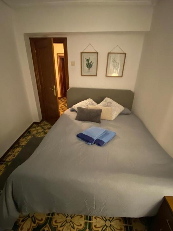 Habitacion Con Balcon Privado. Alloggio in famiglia Valenza
